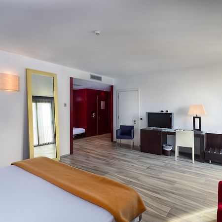 Grand Hotel Tiziano E Dei Congressi Lecce Esterno foto