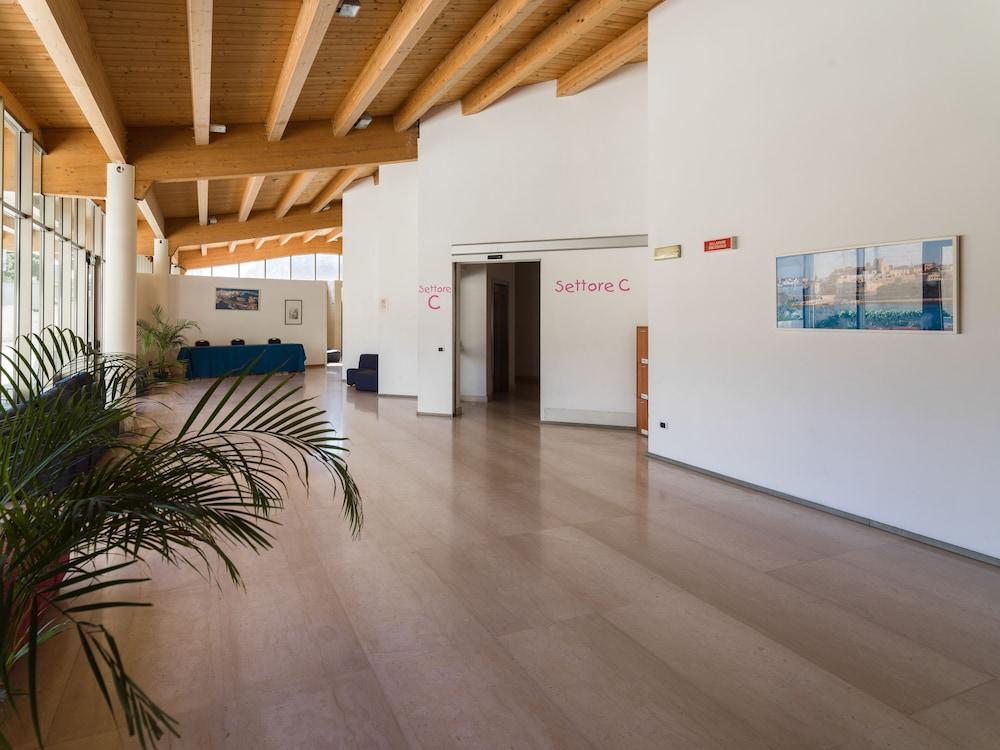 Grand Hotel Tiziano E Dei Congressi Lecce Esterno foto