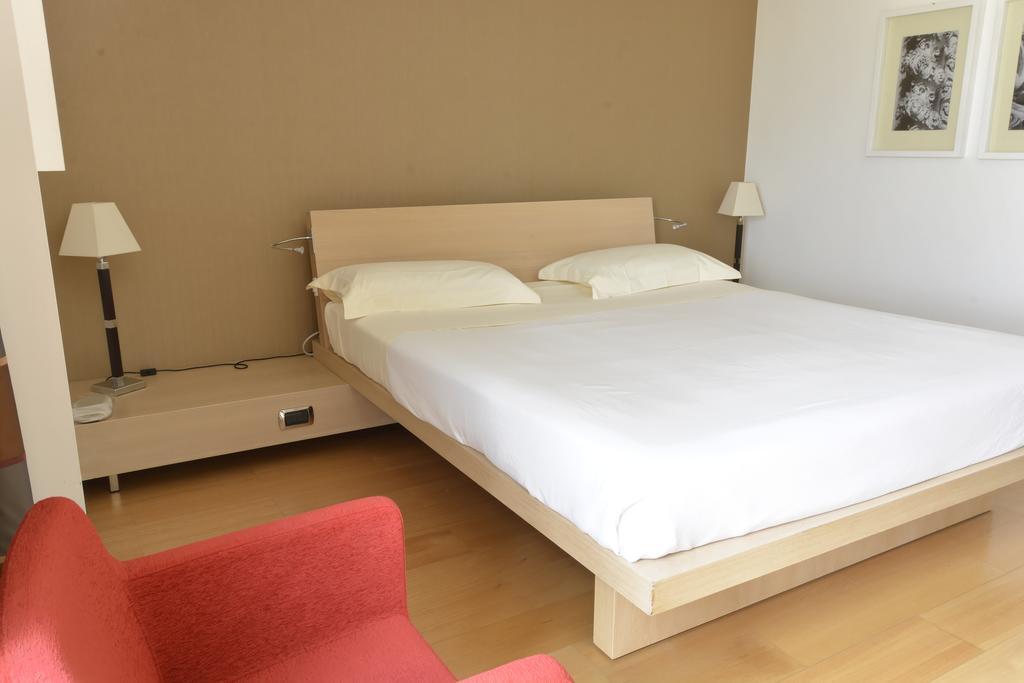 Grand Hotel Tiziano E Dei Congressi Lecce Esterno foto